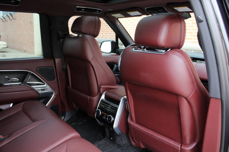 2024 Land Rover Range Rover P530 SE