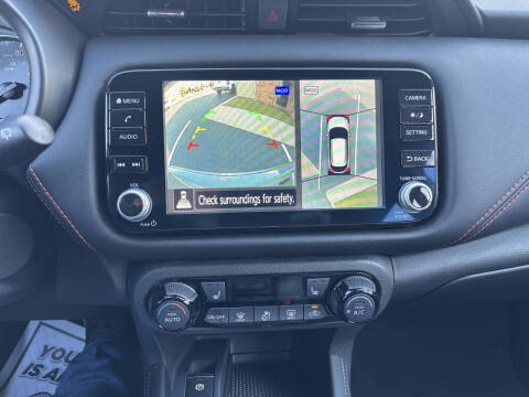 2024 Nissan Kicks SR