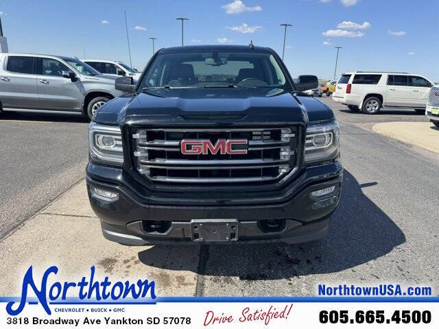 Used 2018 GMC Sierra 1500 SLT with VIN 3GTU2NEC4JG210111 for sale in Yankton, SD