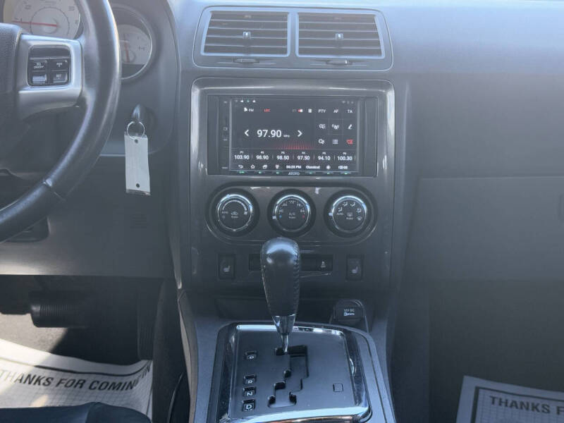 2012 Dodge Challenger SXT