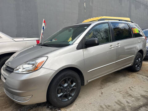 2004 Toyota Sienna LE 7 Passenger