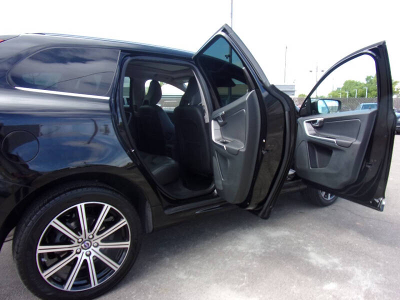 2015 Volvo XC60 T5 Drive-E Platinum