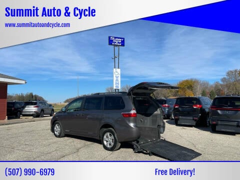 2015 Toyota Sienna for sale at Summit Auto & Cycle in Zumbrota MN