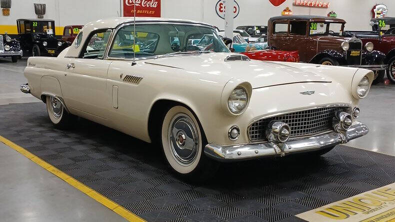 1956 Ford Thunderbird