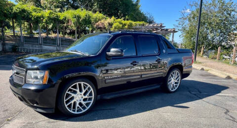 2013 Chevrolet Avalanche LS Black Diamond