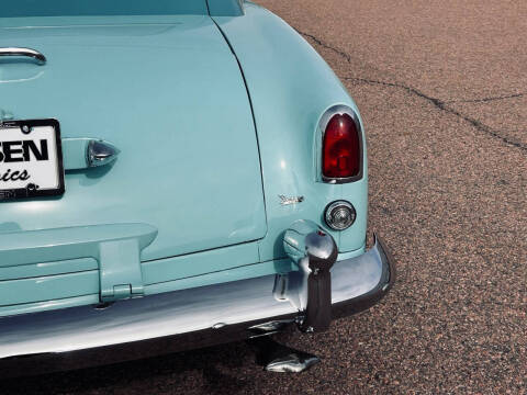 1952 Kaiser TRAVLER