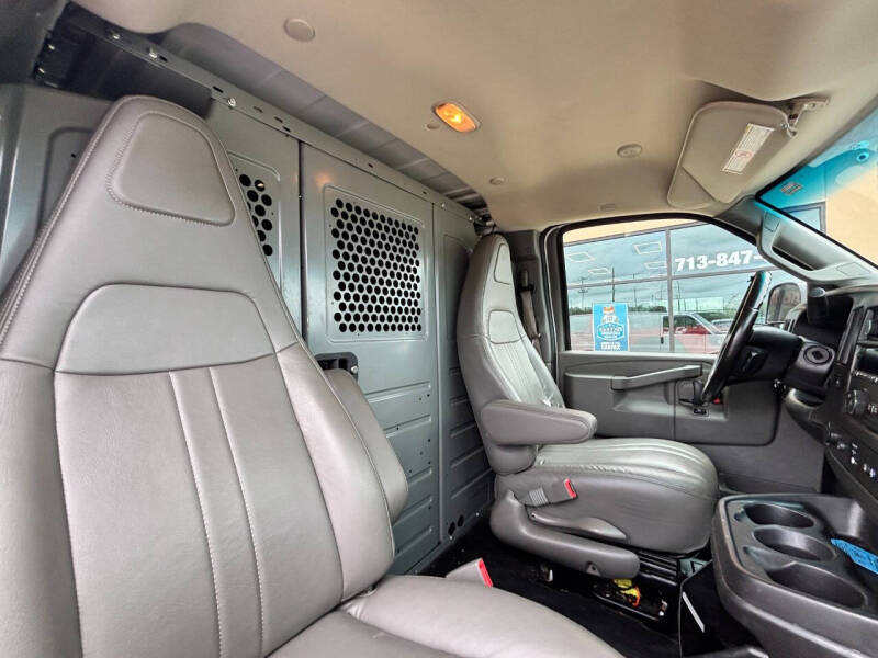 2017 Chevrolet Express 2500