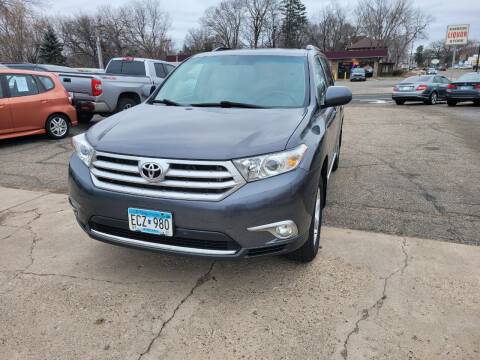 2012 Toyota Highlander for sale at Prime Time Auto LLC in Shakopee MN