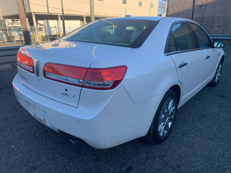 2012 Lincoln MKZ