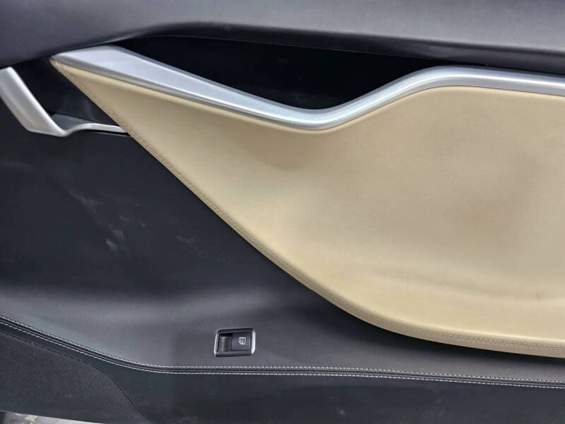2016 Tesla Model S 70