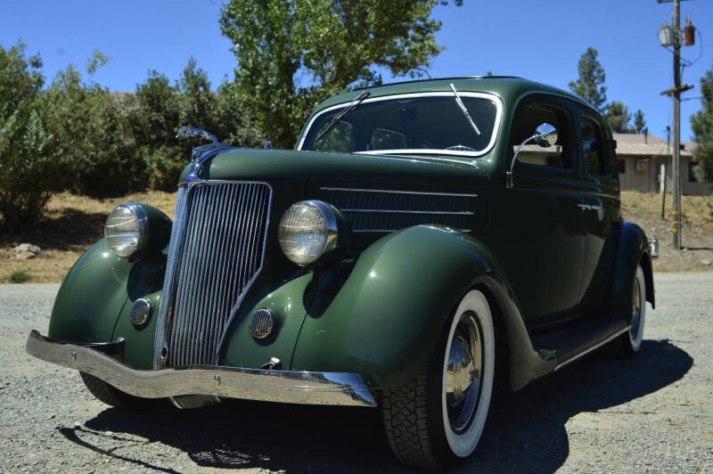 1936 Ford Deluxe
