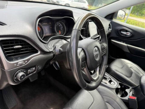 2019 Jeep Cherokee Overland
