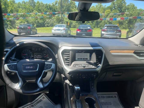 2017 GMC Acadia SLE-2