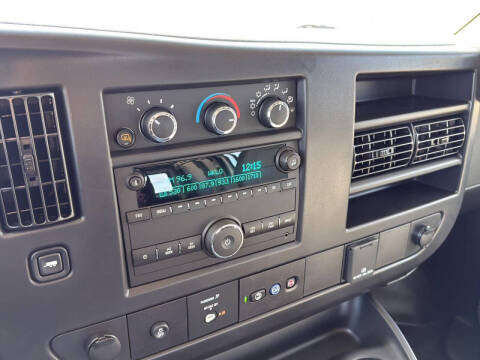 2025 Chevrolet Express 2500