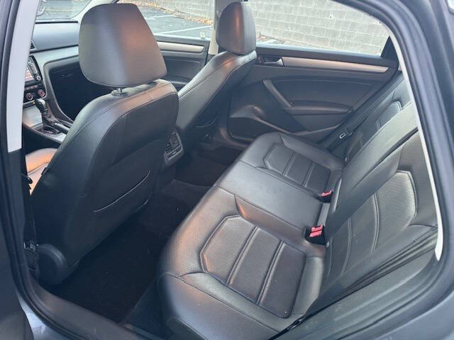 2014 Volkswagen Passat 1.8T SE PZEV