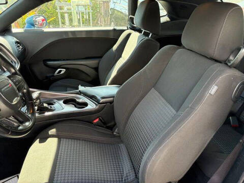 2021 Dodge Challenger SXT