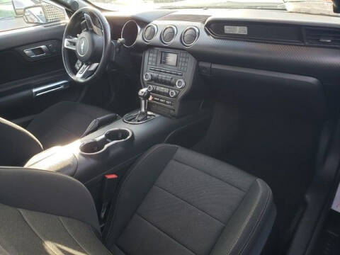 2016 Ford Mustang V6