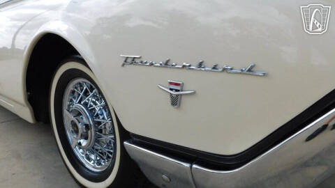 1962 Ford Thunderbird