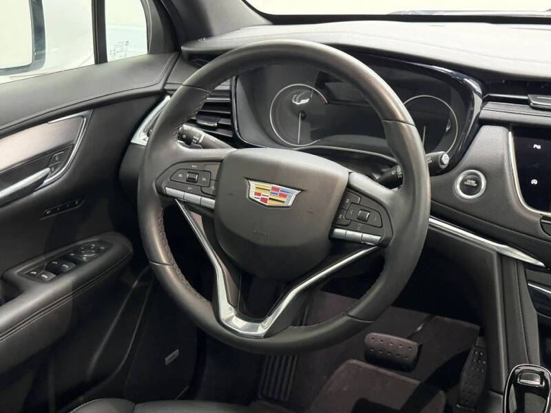 2023 Cadillac XT6 Luxury