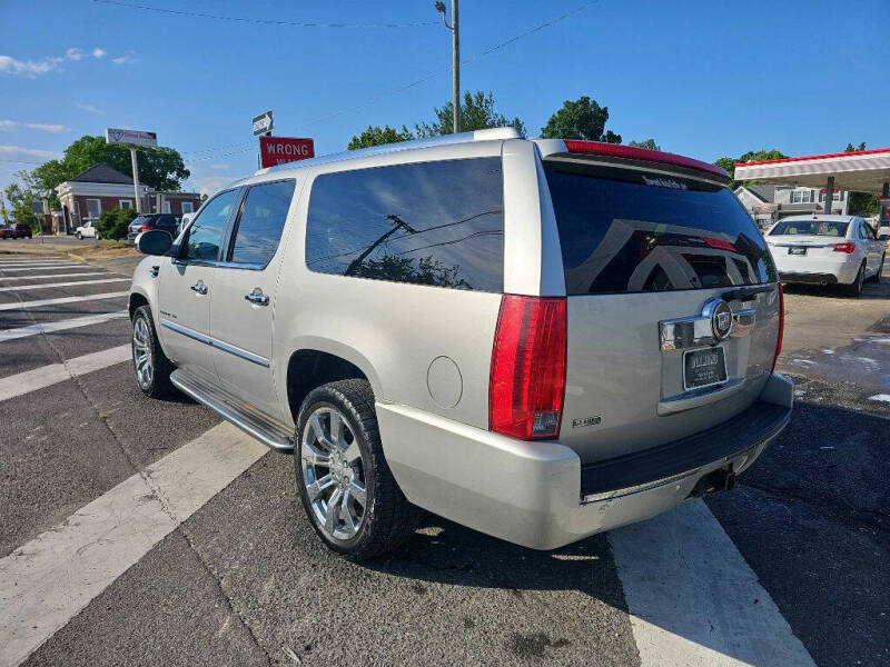 2011 Cadillac Escalade ESV