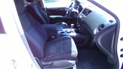 2016 Nissan Pathfinder S