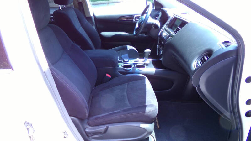 2016 Nissan Pathfinder S