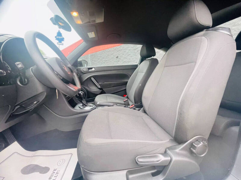 2013 Volkswagen Beetle 2.5L Entry PZEV