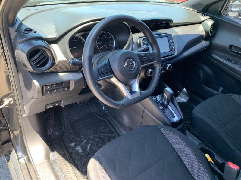 2020 Nissan Kicks S
