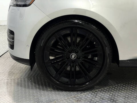 2024 Land Rover Range Rover P530 SE