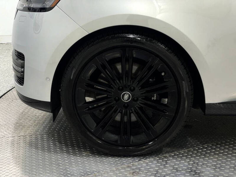 2024 Land Rover Range Rover P530 SE