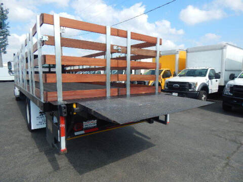 2014 Freightliner M2 106