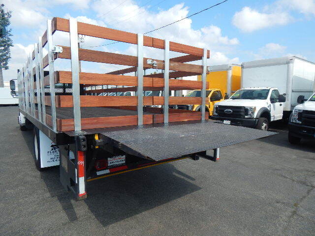 2014 Freightliner M2 106