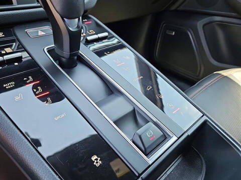 2022 Porsche Macan