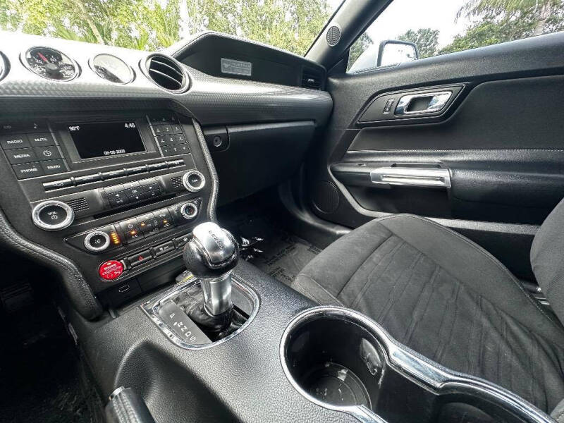 2015 Ford Mustang EcoBoost Premium