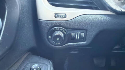 2016 Jeep Cherokee Latitude Altitude