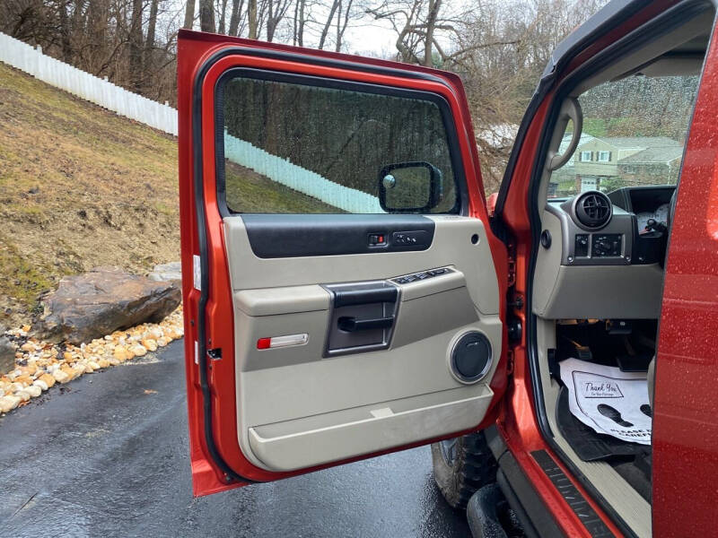 2004 HUMMER H2 Lux Series