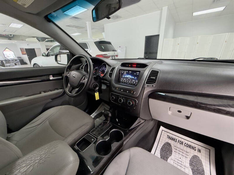 2015 Kia Sorento LX