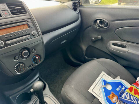 2015 Nissan Versa 1.6 S Plus