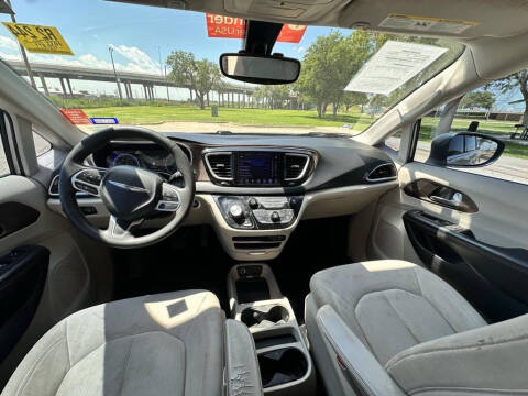 2017 Chrysler Pacifica Touring