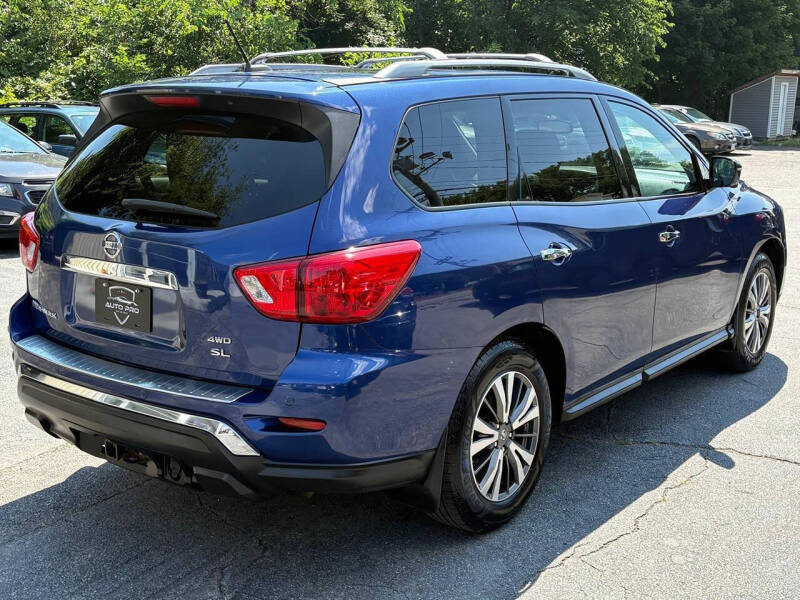 2017 Nissan Pathfinder SL