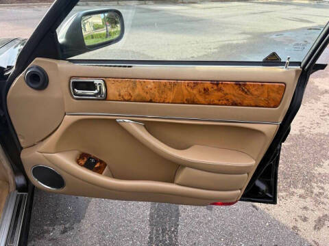 1997 Jaguar XJ-Series XJ6