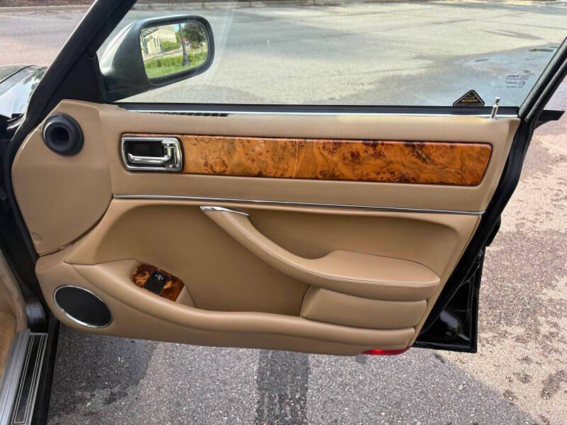 1997 Jaguar XJ-Series XJ6