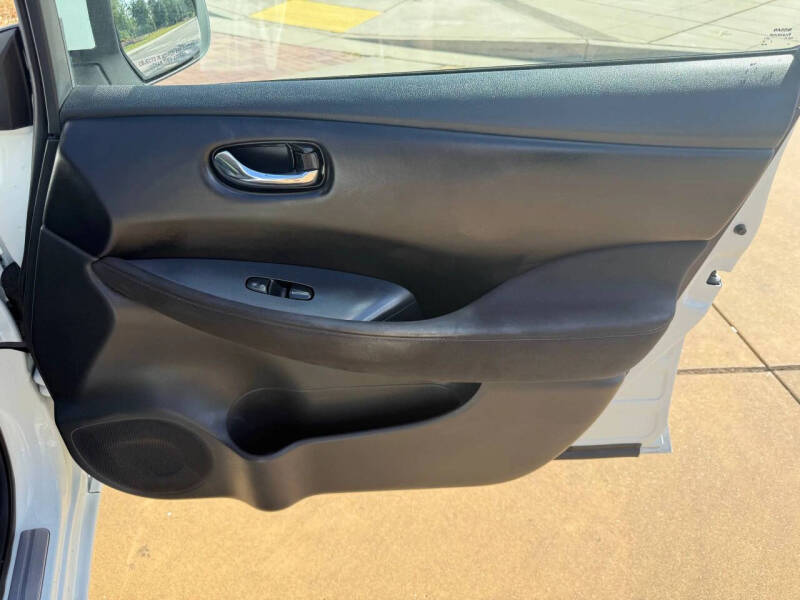 2015 Nissan LEAF