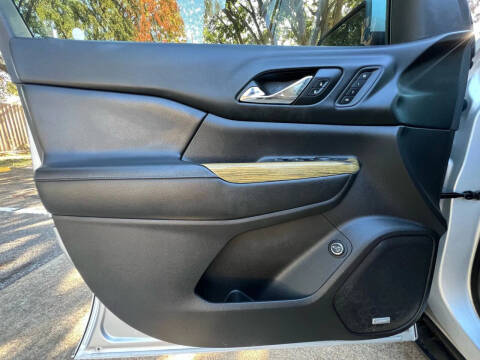 2017 GMC Acadia Denali