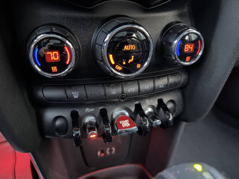 2017 MINI Hardtop 4 Door Cooper