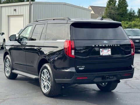 2025 Ford Expedition Active