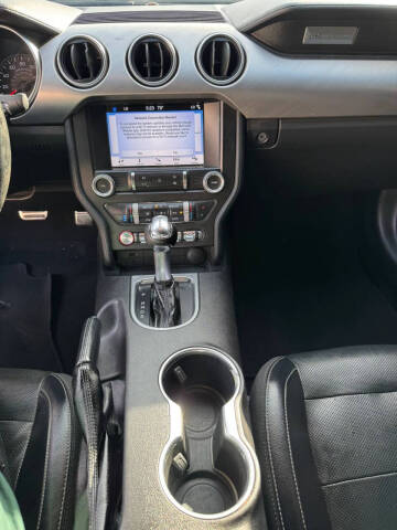2019 Ford Mustang