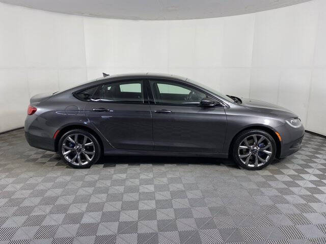 2016 Chrysler 200 S