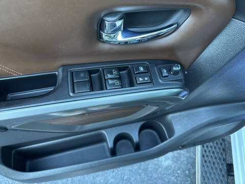 2017 Nissan Titan Platinum Reserve