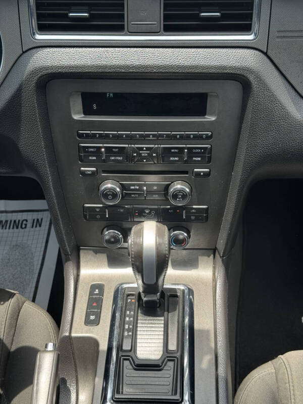 2014 Ford Mustang V6